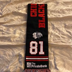 Chicago Blackhawks scarf #81